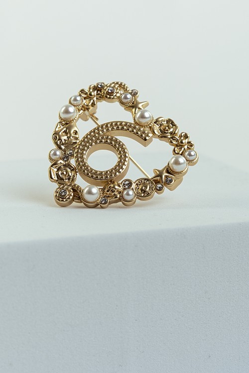Sixdo Heart With Numer Six Pearl Brooch
